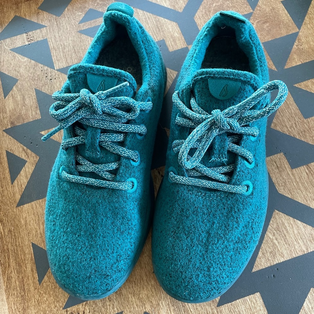 Allbirds Women's Wool Runners, size 7, like new, worn twice, they do not fit me